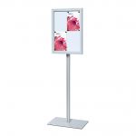 Volně stojící vitrína s magnetickými zády pro 4x A4