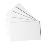 100 ks masivních karet z PVC ve formátu 53,98 x 85,60 mm