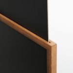 Dřevěný Slide-in rámeček s tabulí A1 - Tmavě hnědá
