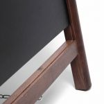 Dřevěný zaoblený poutač s křídovou tabulí 68x120 - tmavě hnědý A-Z Reklama CZ