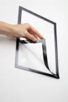 Samolepící rámeček DURAFRAME WALLPAPER A3 - Stříbrný DURABLE Samolepící rámeček DURAFRAME WALLPAPER A3 - Stříbrný DURABLE