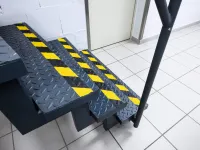 Protiskluzová páska DURALINE GRIP PLUS 50 mm - Žluto/Černá DURABLE