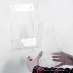 Přenosný nástěnný set zásobníků na letáky 4x A5 A-Z Reklama CZ Přenosný nástěnný set zásobníků na letáky 4x A5 A-Z Reklama CZ