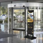 Venkovní stojan Windtalker WindPro 559x1524 mm - Černý A-Z Reklama CZ