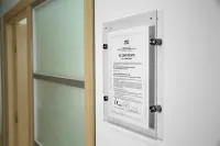 Distanční Plexi rámeček na plakát A2 - Stříbrná mat A-Z Reklama CZ