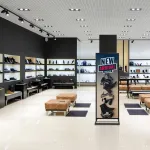 Plakátový stojan se zaklapávacím rámem 2xA1 - Stříbrný A-Z Reklama CZ