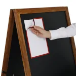 Dřevěný poutač s křídovou tabulí 590x1190 - Tmavě hnědý A-Z Reklama CZ